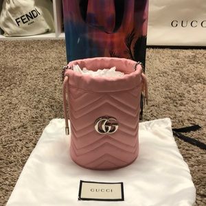 Gucci GG Marmont Mini Bucket Bag 💗